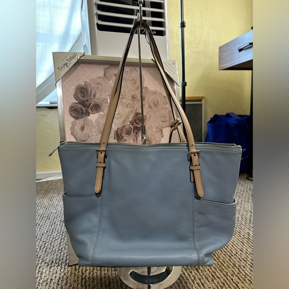 ✨FINAL PRICE✨Michael Kors Baby Blue Tote Bag - Picture 4 of 10